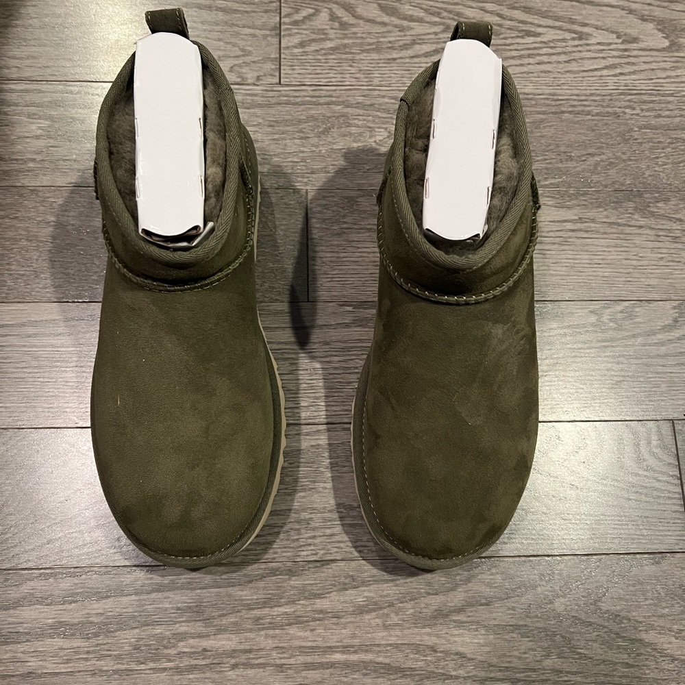 UGG womens ultra mini burnt olive green color womens size - Picture 6 of 8